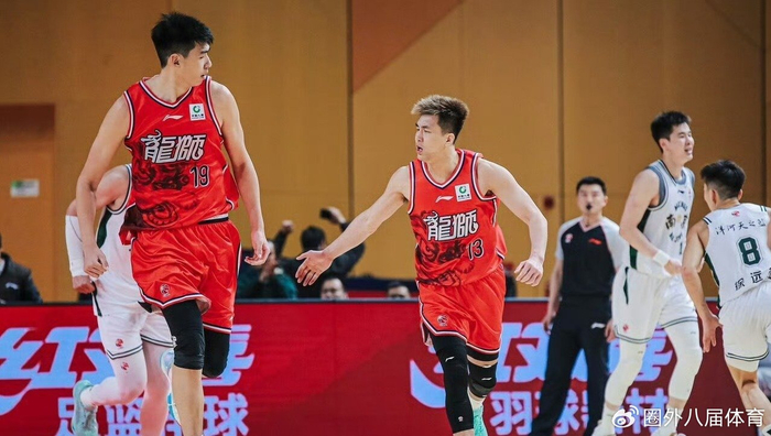 芒果体育在线登入-郭艾伦缺席，上海大胜广州！张镇麟9中1狂打铁，王哲林破万分大关|上海队|洛夫顿|浙江队|浙江男篮|上海男篮_新浪体育_新浪新闻