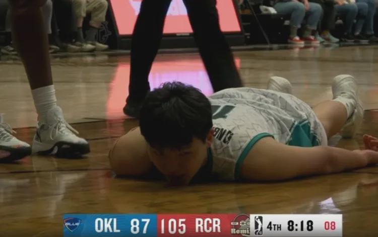 奇异果体育app-炸裂!大帽首轮16号秀!混音队友点评杨瀚森