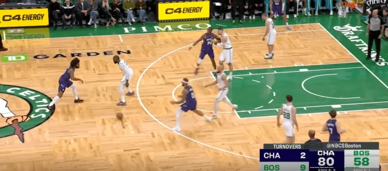 奇异果体育app-克尼普尔VS凯尔特人:多变有无球战术发起,高效贡献20分